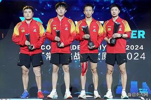 白国华：今年中国金球奖评选太难了，感觉没哪个球员特别有说服力